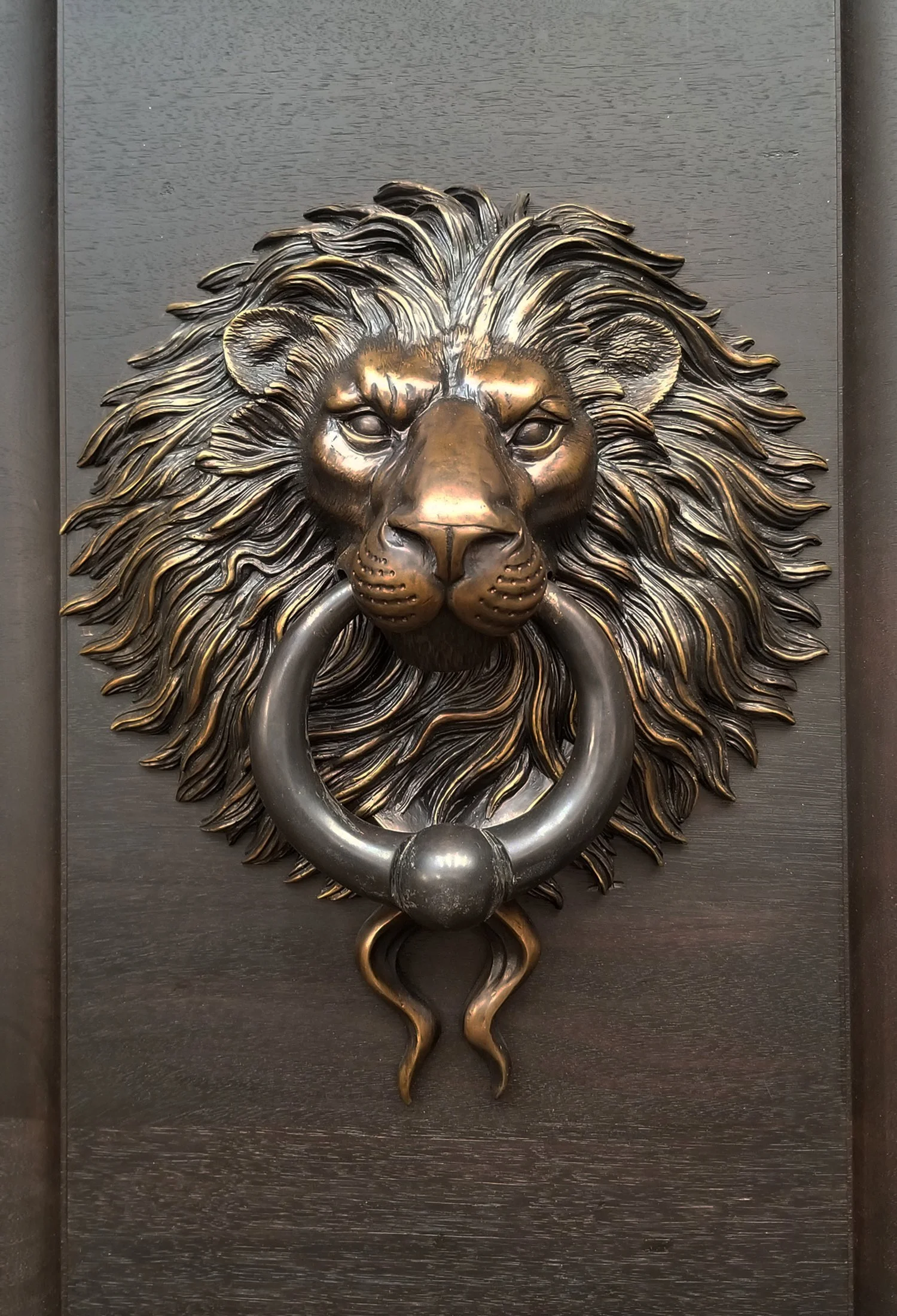 ビンテージ  ライオン シューホーン Brown+Lion+Knocker+Large+1.jpg